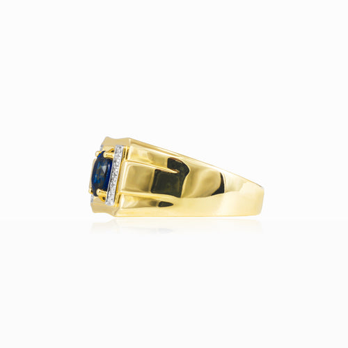 Zlatý pánský prsten se safírem a dimantem